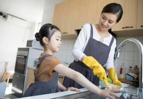 阿拉尔孩子做家务家长寄语